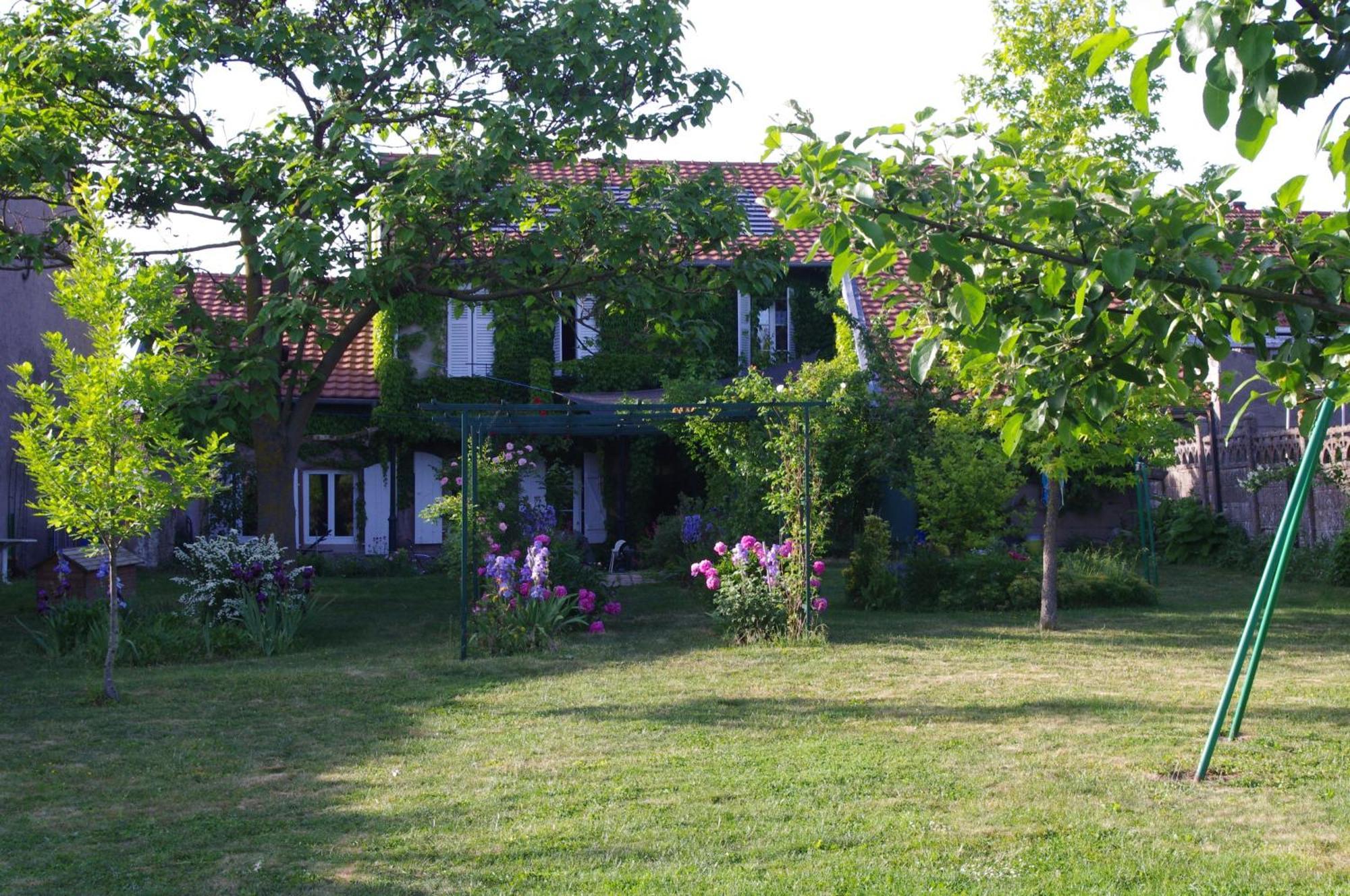 Chambres D'Hotes Au Presbytere Racrange Exterior photo